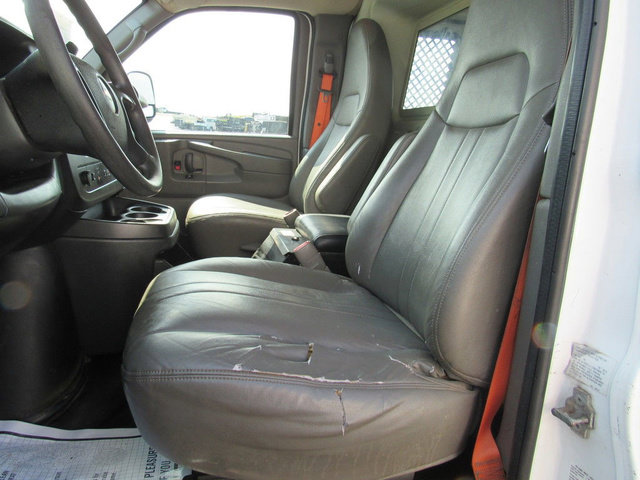 Used 2014 Chevrolet Express 2500 RWD image 28