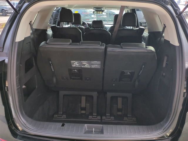Used 2022 Kia Carnival LX image 12