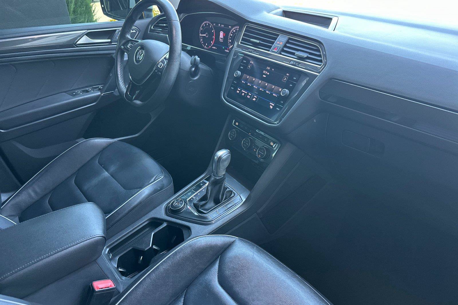 Used 2018 Volkswagen Tiguan SEL Premium AWD/4WD image 15