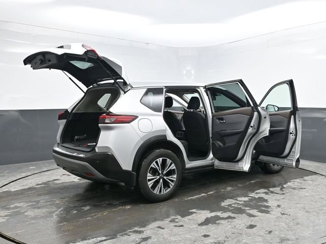 Used 2023 Nissan Rogue SV image 46