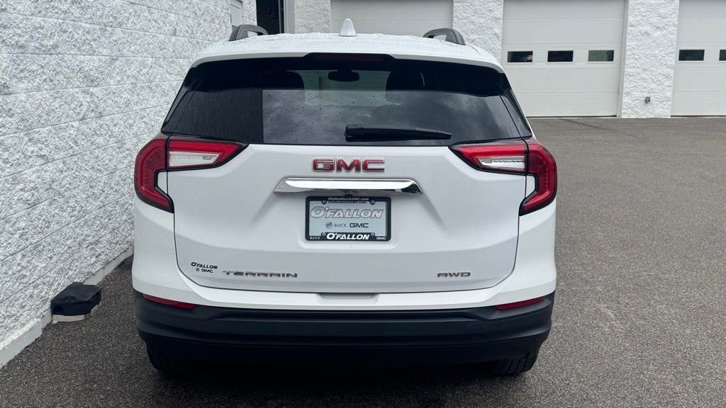 Used 2023 GMC Terrain SLE w/ Driver Convenience Package AWD/4WD image 5
