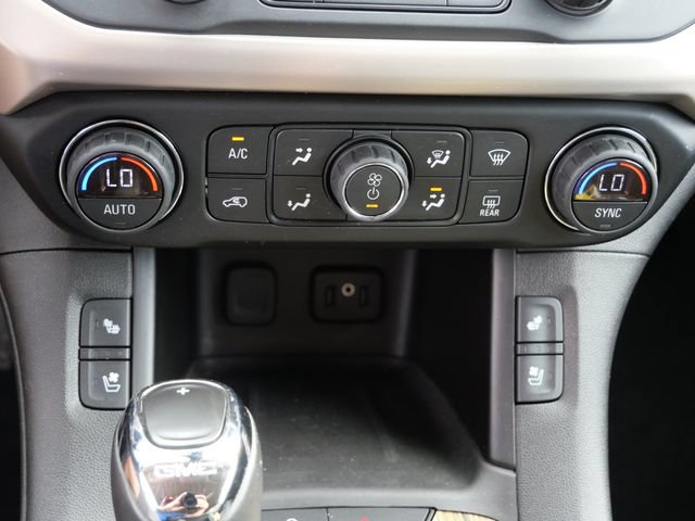 Used 2019 GMC Acadia Denali AWD/4WD image 22