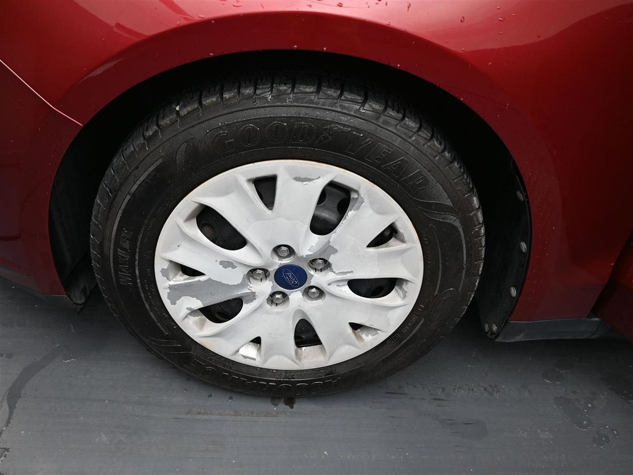 Used 2013 Ford Fusion S FWD image 15