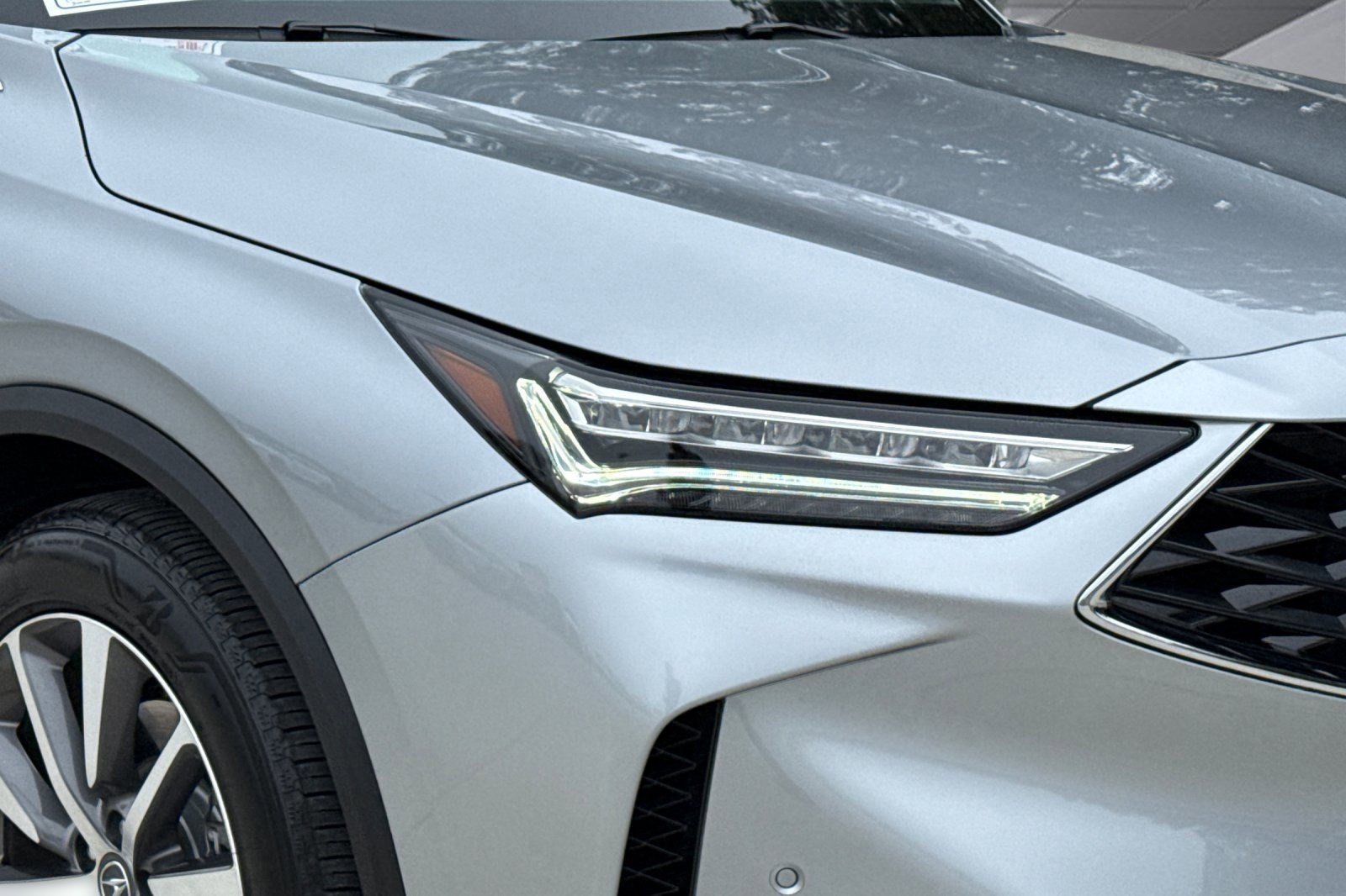 Used 2025 Acura MDX SH-AWD w/ Technology Package image 11