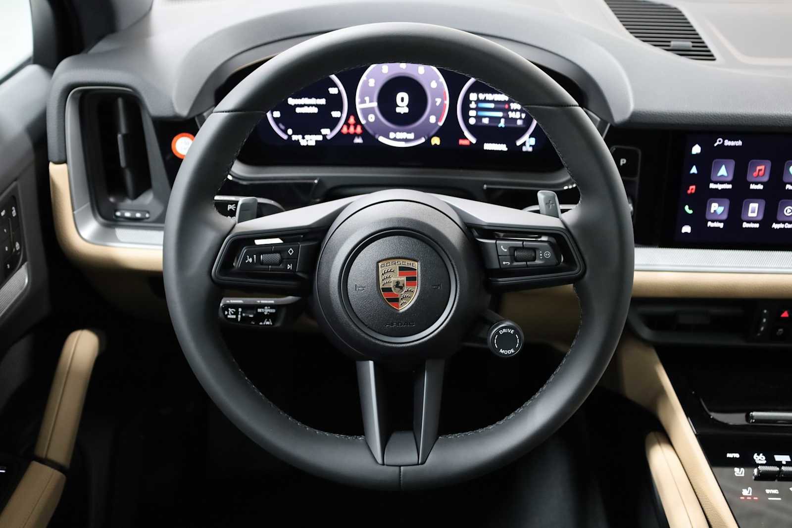 Certified 2024 Porsche Cayenne image 4