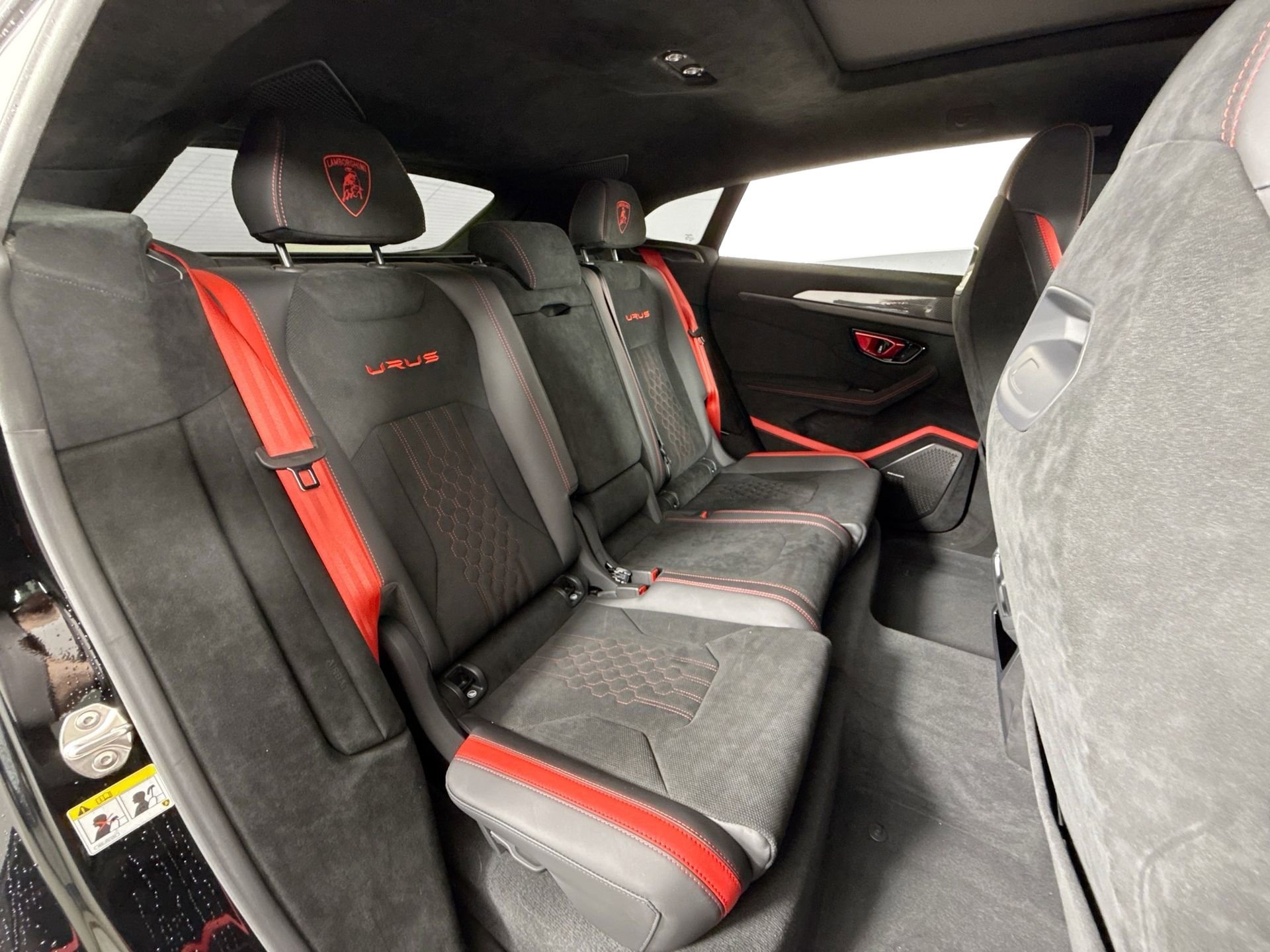 Used 2024 Lamborghini Urus Performante AWD/4WD image 22