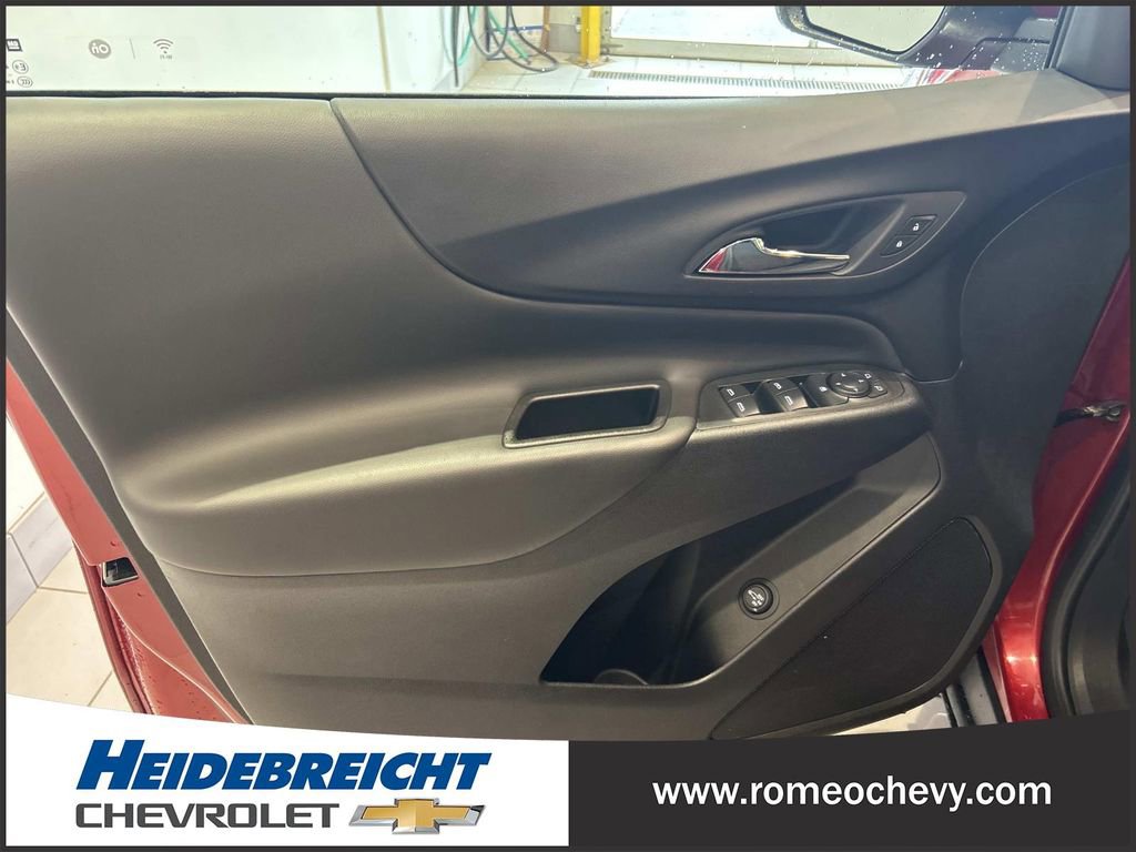 Certified 2024 Chevrolet Equinox LT w/ LPO, Floor Liner Package image 10