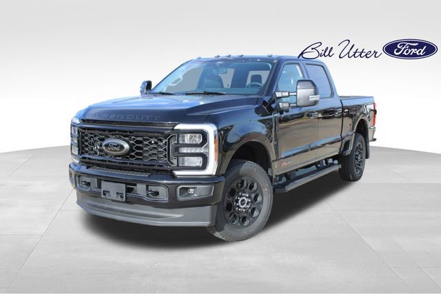 New 2026 Ford F250 Lariat w/ Black Appearance Package AWD/4WD video 1