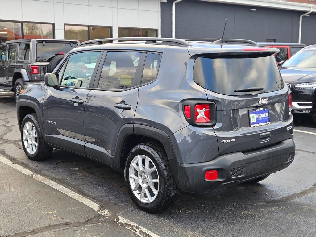Used 2022 Jeep Renegade Latitude w/ Convenience Group image 2