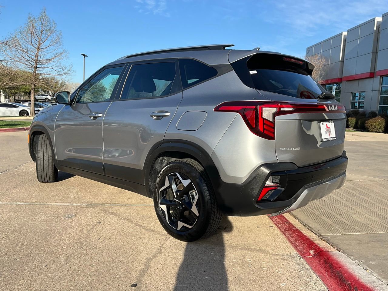 Used 2025 Kia Seltos S image 8