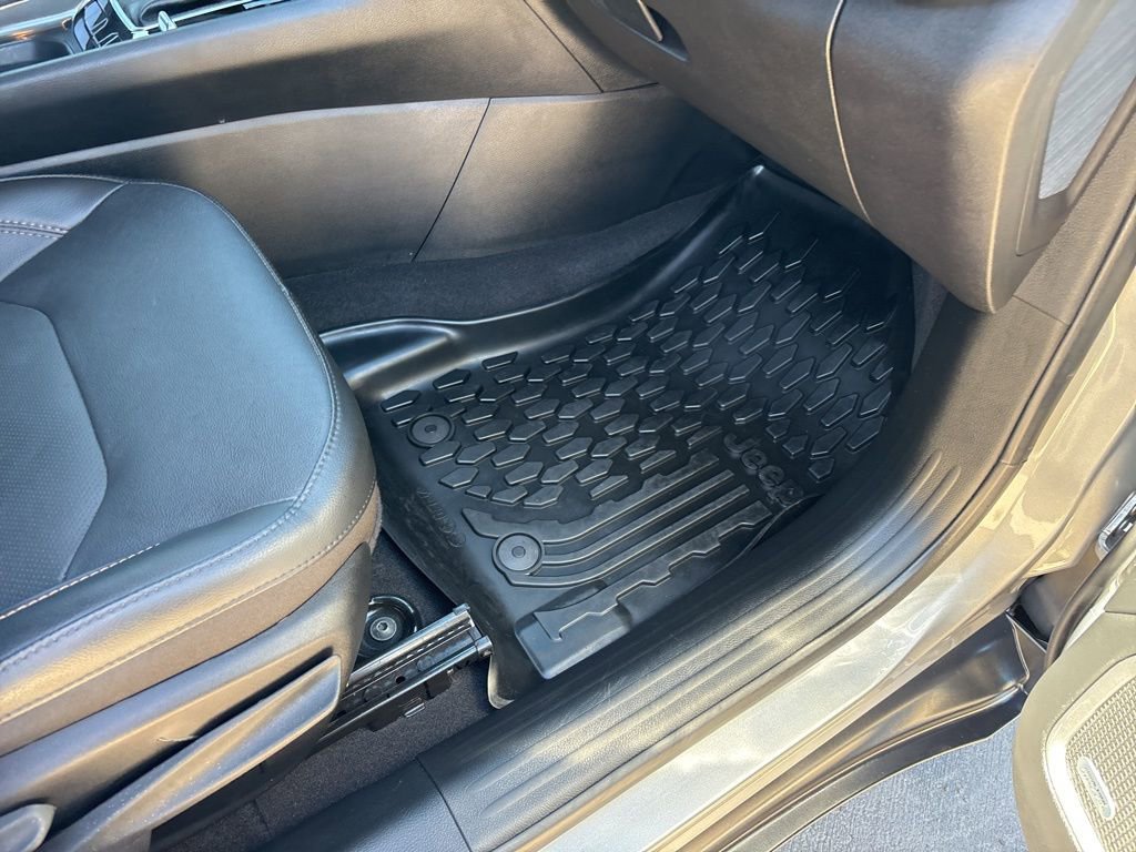 Used 2023 Jeep Compass Latitude w/ Sun and Sound Group image 20