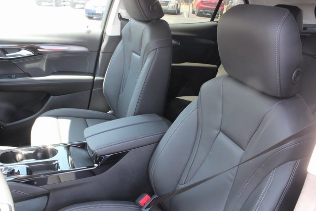 New 2025 Buick Envision Preferred image 2