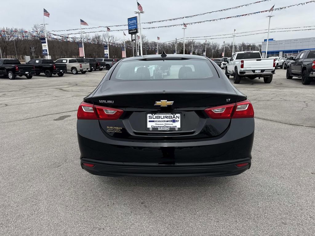 Used 2023 Chevrolet Malibu LT image 4