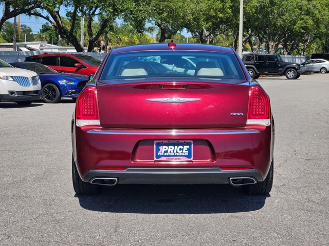 Used 2017 Chrysler 300 Limited image 7