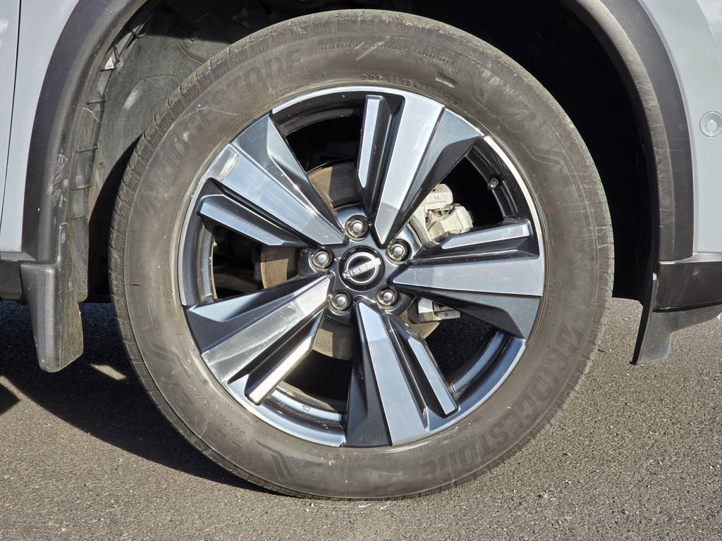 Used 2023 Nissan Rogue Platinum w/ Platinum Premium Package image 9