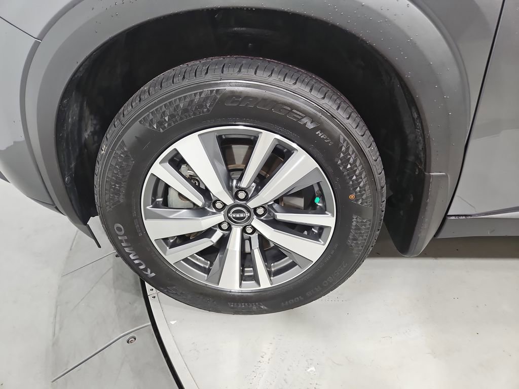 Used 2024 Nissan Pathfinder SL AWD/4WD image 27