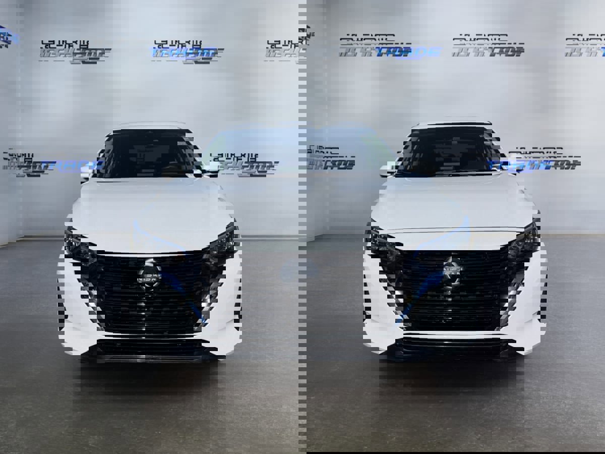 Used 2024 Nissan Sentra SV image 2