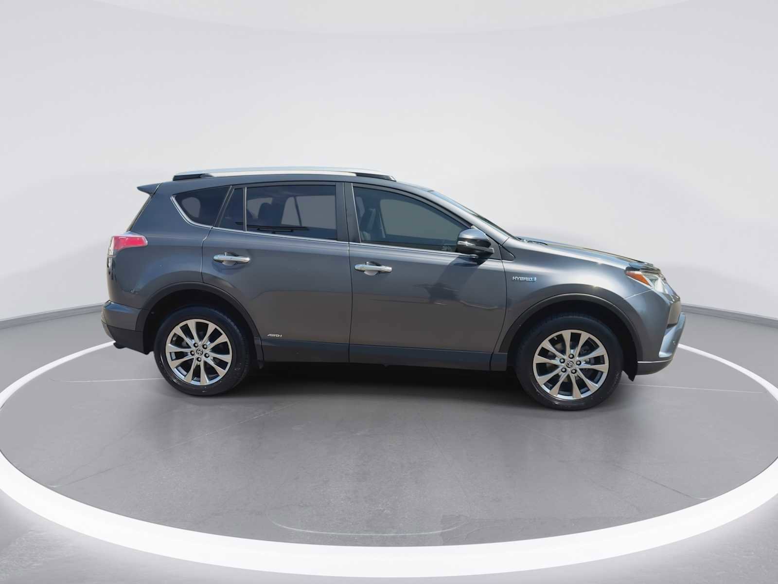 Used 2016 Toyota RAV4 Limited w/ Advanced Technology Package AWD/4WD image 9