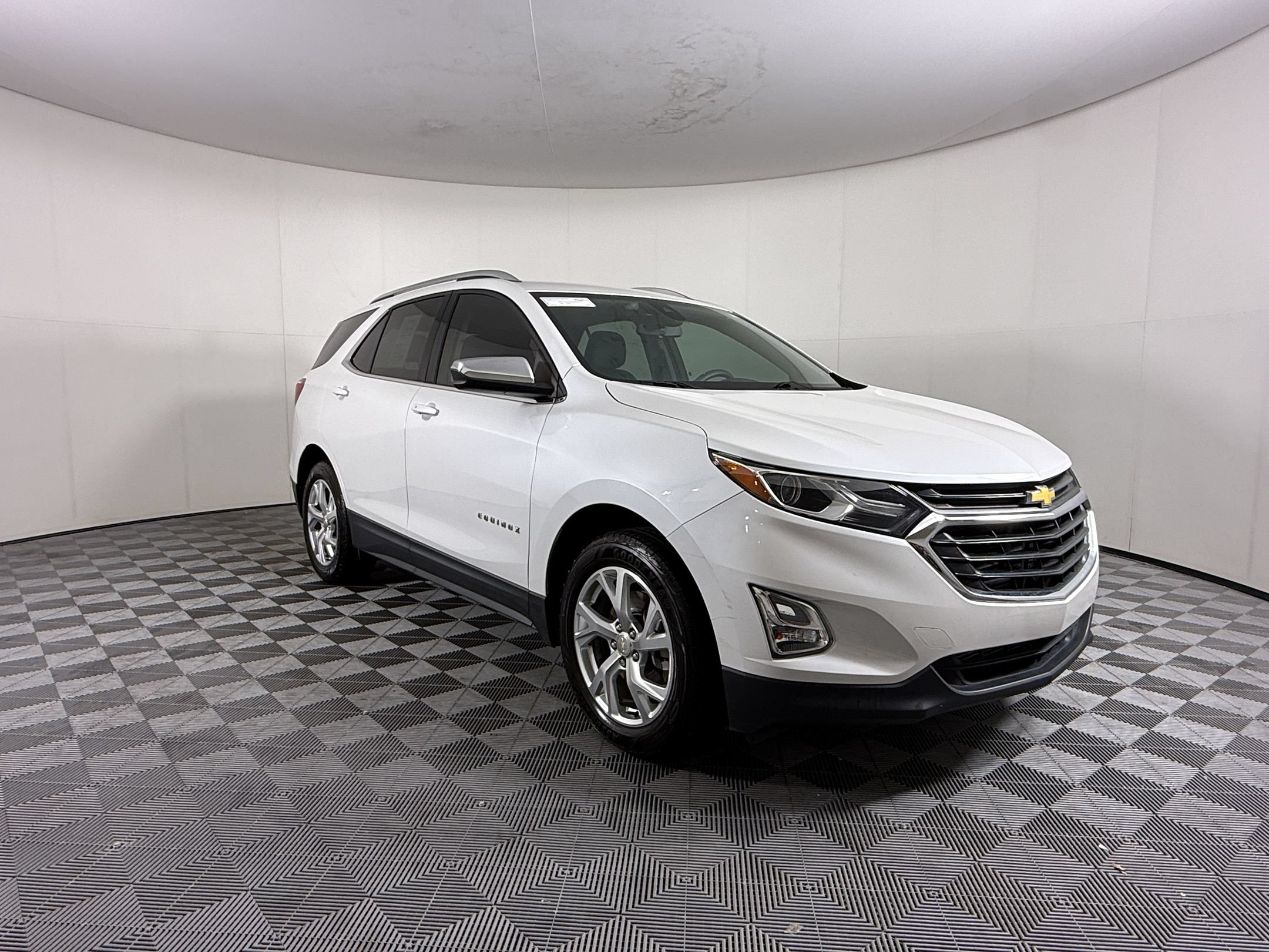 Used 2020 Chevrolet Equinox LT FWD image 7