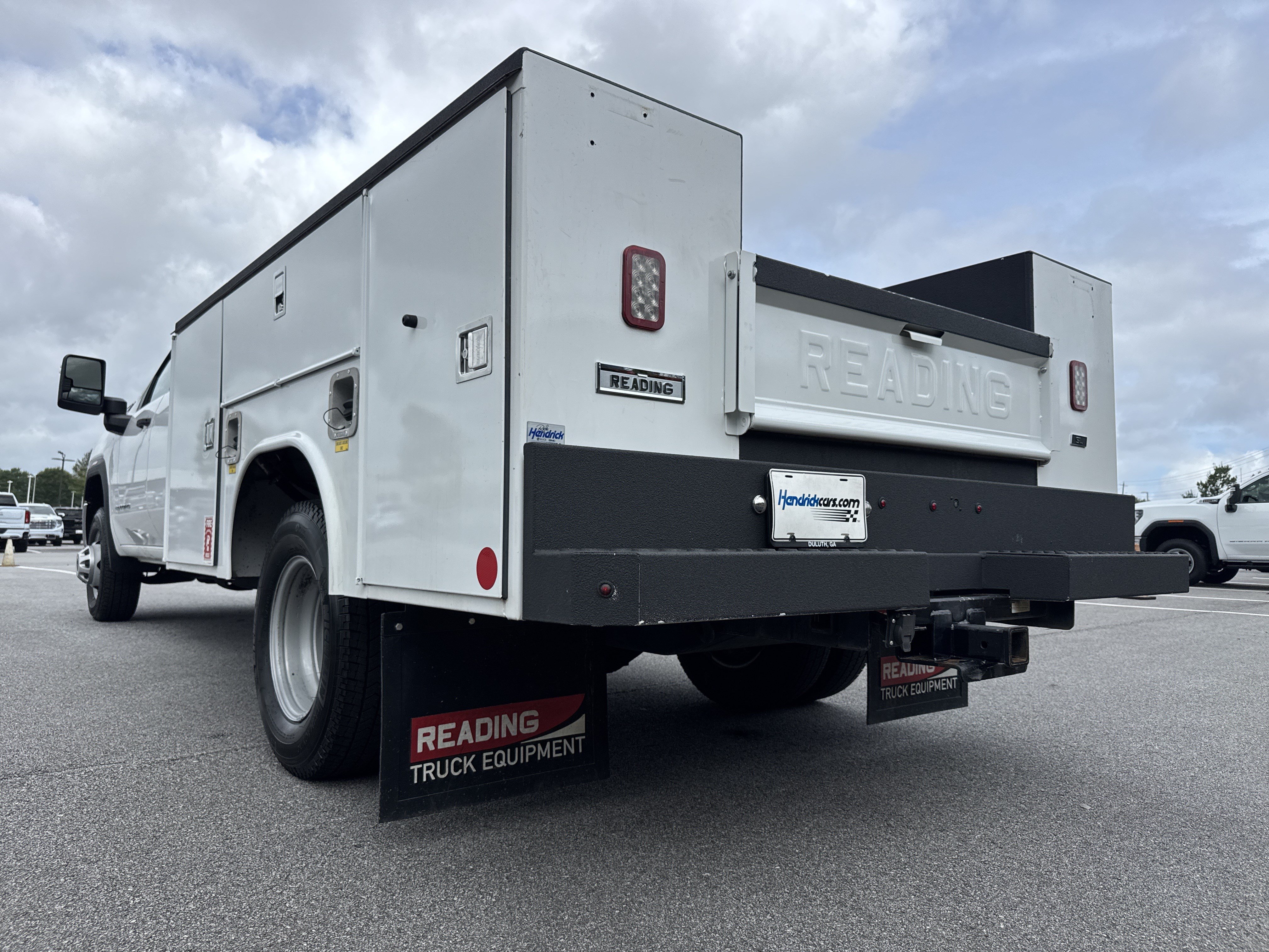 Used 2022 GMC Sierra 3500 Pro w/ Convenience Package RWD image 8