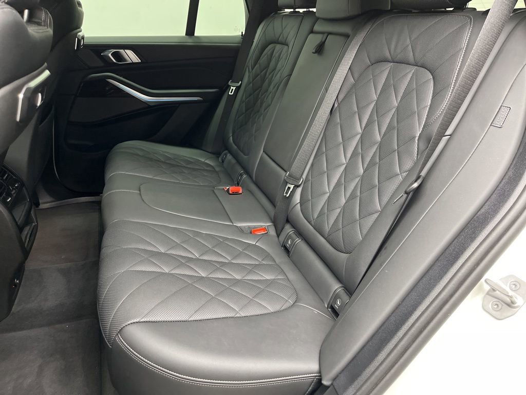 Used 2024 BMW X5 sDrive40i w/ Premium Package image 21