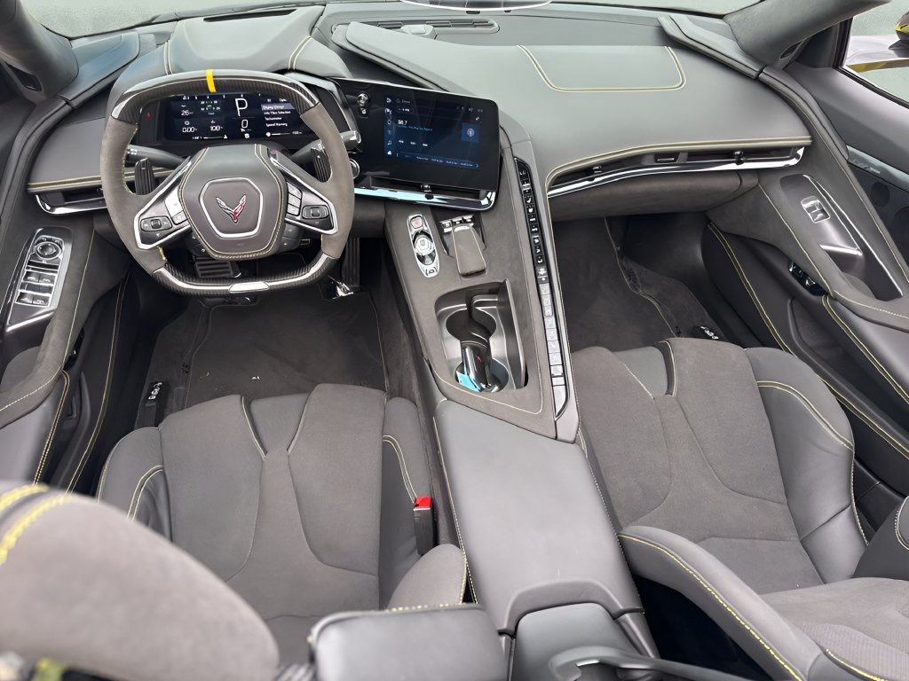 Used 2024 Chevrolet Corvette Z06 w/ Stealth Interior Trim Package RWD image 11