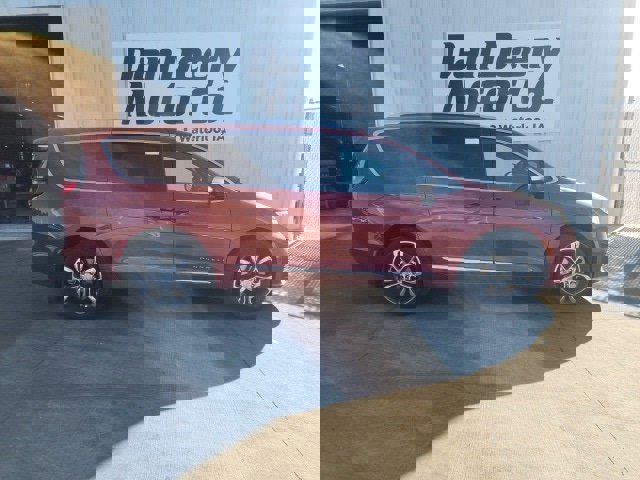 New 2026 Chrysler Pacifica Pinnacle image 23