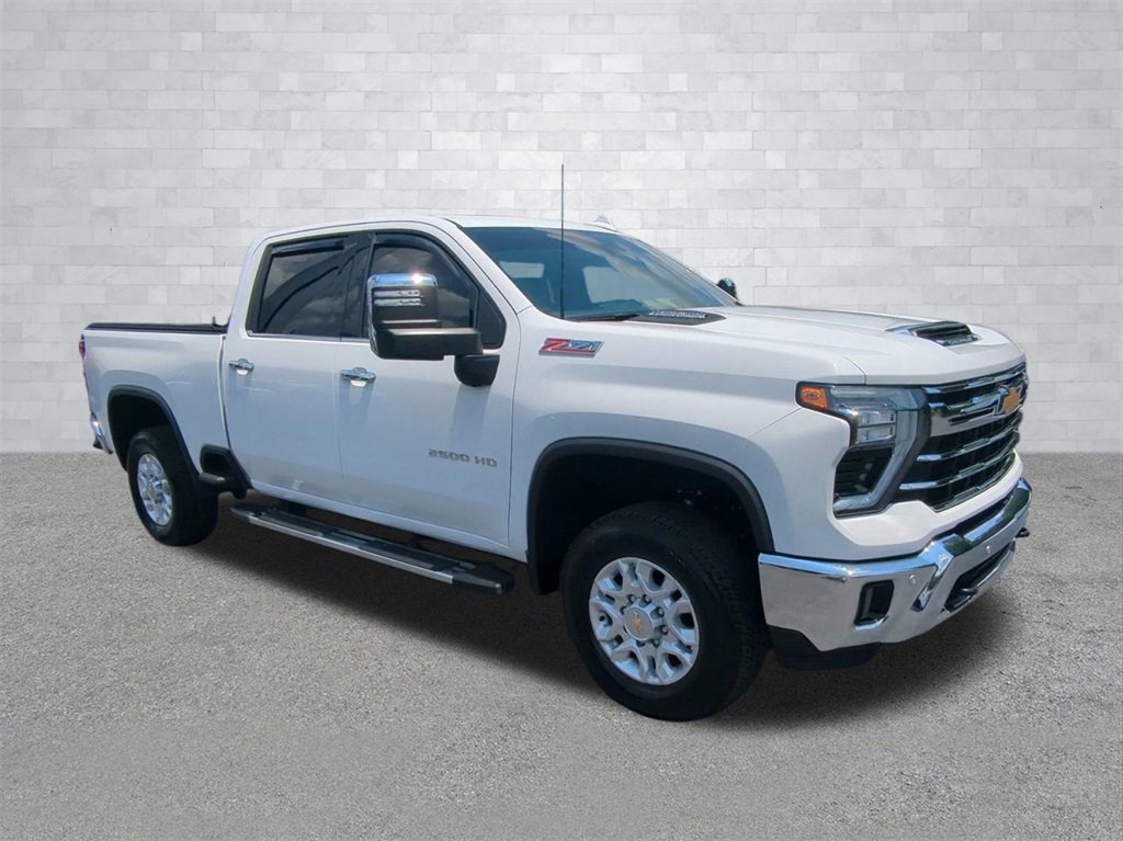 Used 2025 Chevrolet Silverado 2500 LTZ w/ LTZ Premium Package image 8
