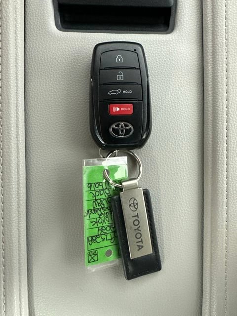 Used 2024 Toyota Grand Highlander AWD image 31