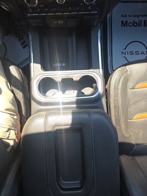 Used 2022 GMC Sierra 3500 AT4 w/ AT4 Premium Plus Package AWD/4WD image 16
