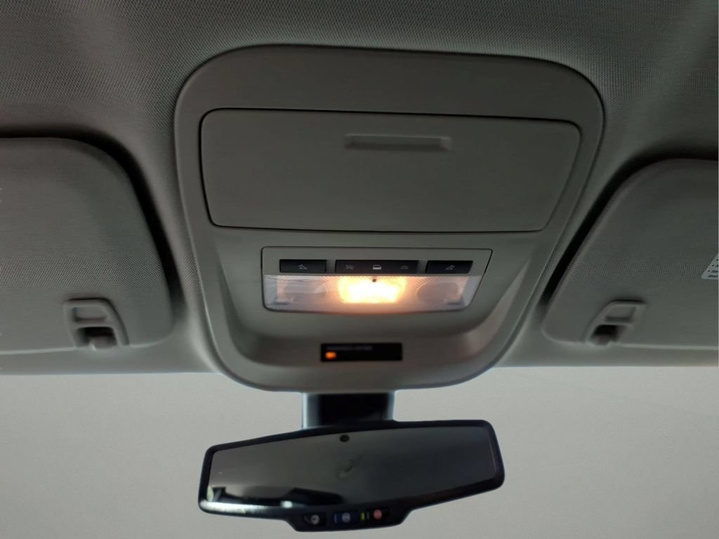 Used 2016 GMC Canyon SLE RWD image 24