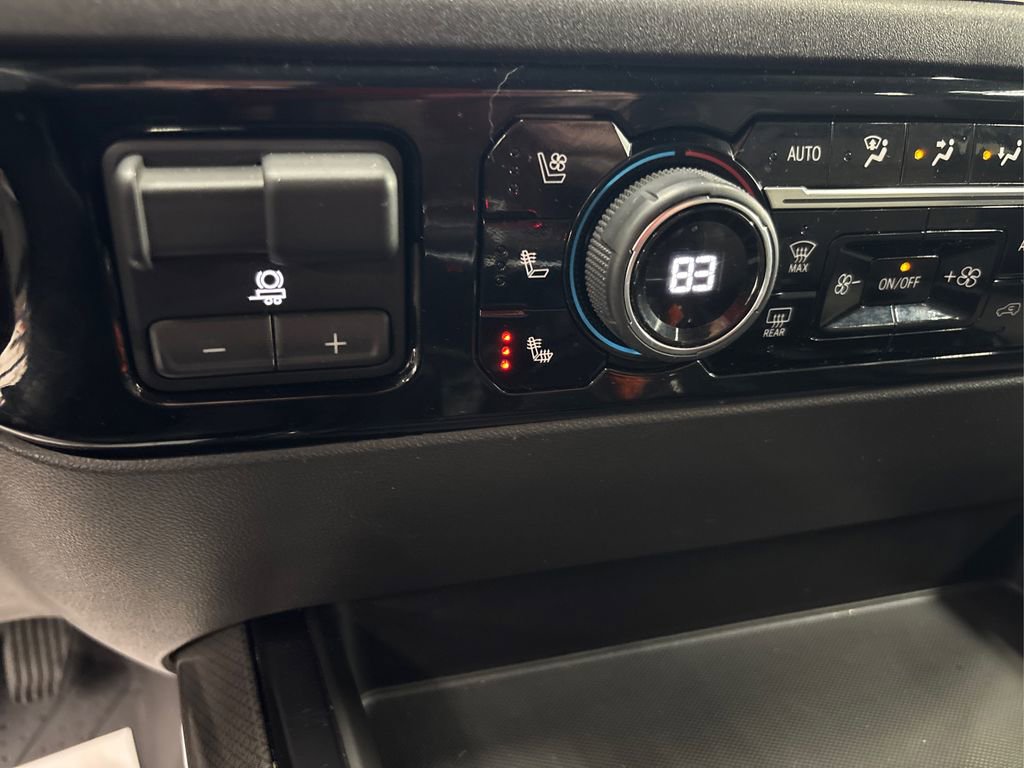 Used 2024 Chevrolet Silverado 1500 ZR2 w/ Technology Package image 35