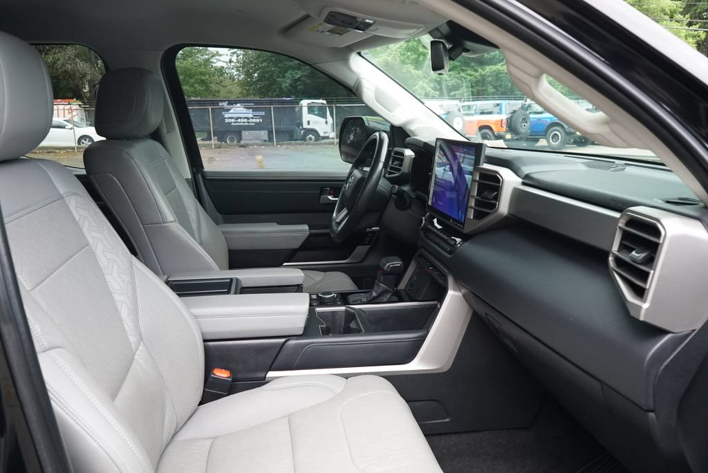 Used 2022 Toyota Tundra Limited w/ TRD Off-Road Package AWD/4WD image 9