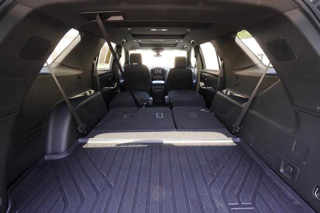 Used 2023 Chevrolet Traverse Premier w/ Redline Edition FWD image 27