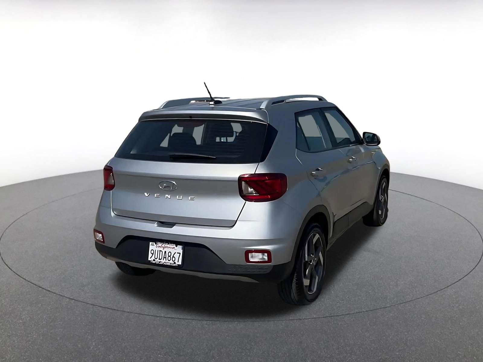Used 2025 Hyundai Venue SEL image 15