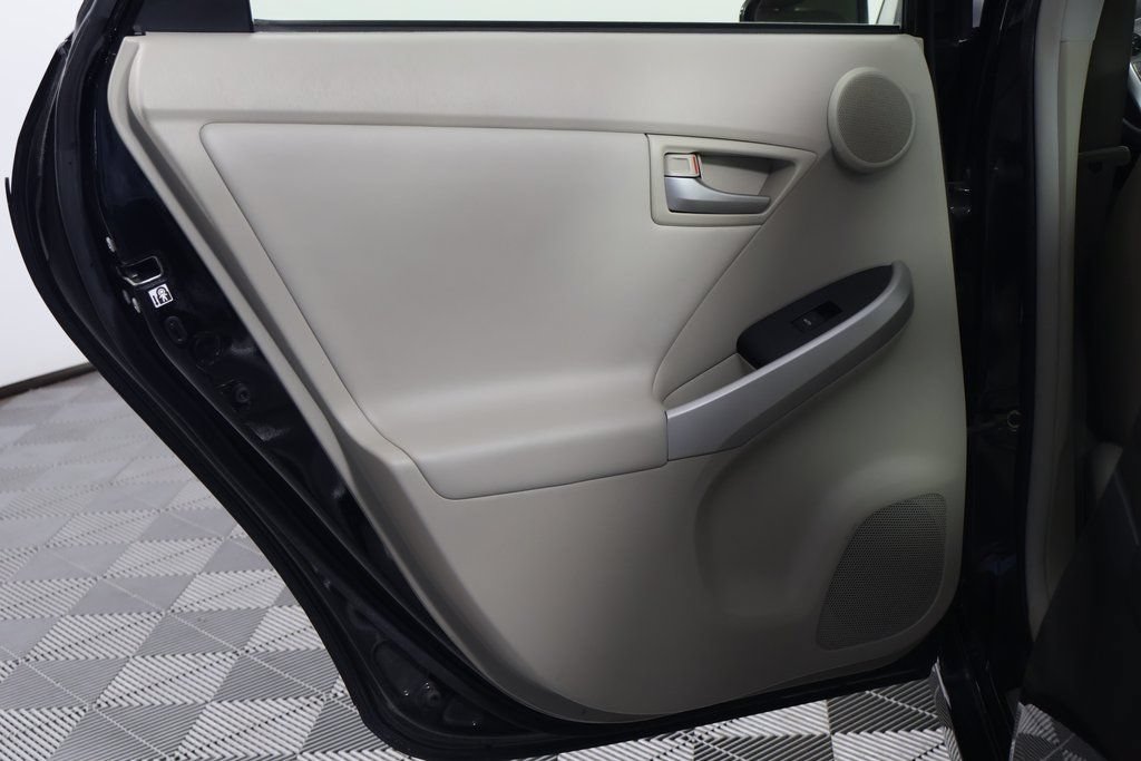 Used 2013 Toyota Prius Five FWD image 13