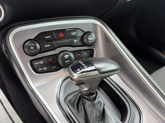 Used 2019 Dodge Challenger SXT RWD image 23