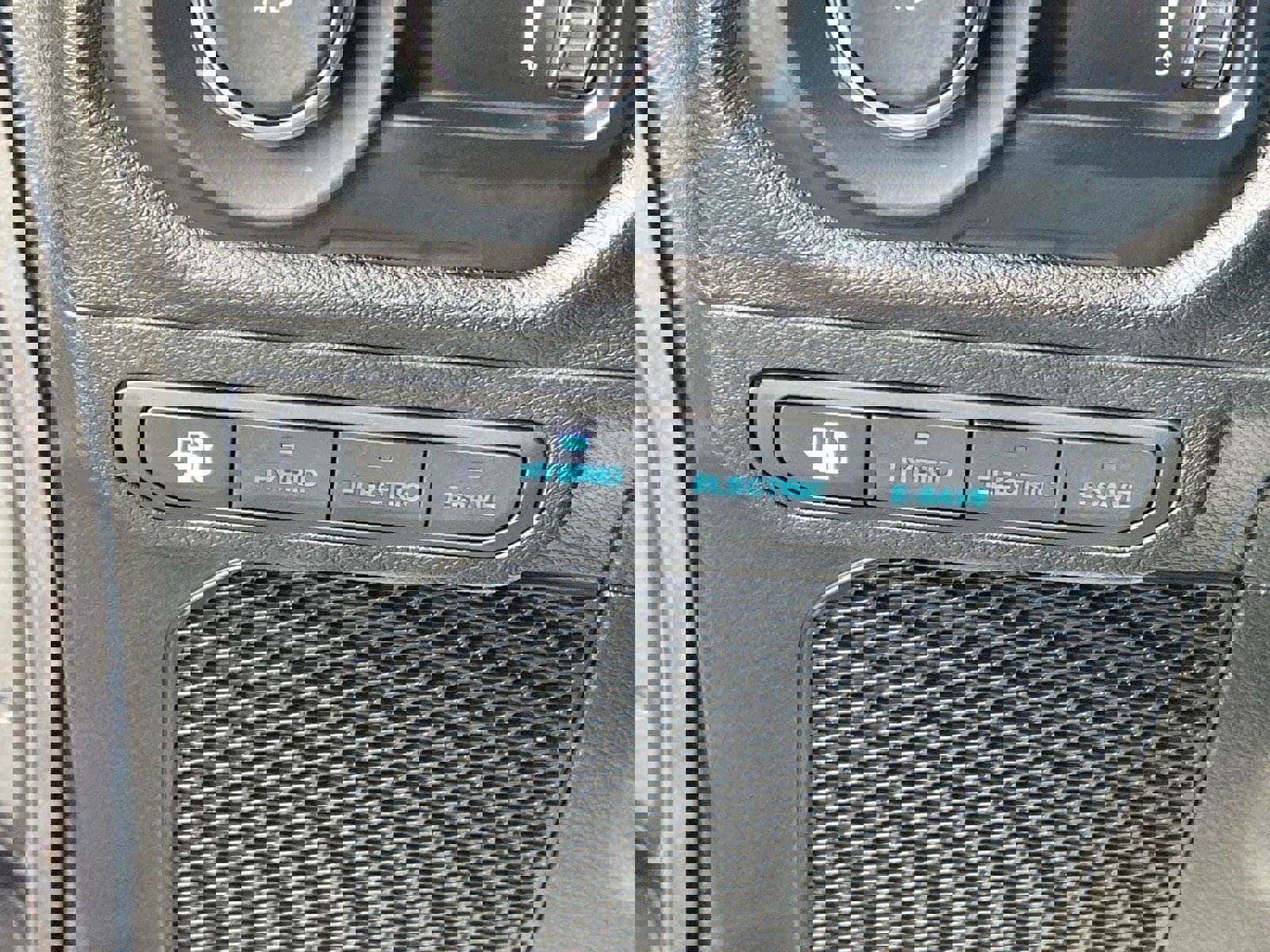 Used 2025 Jeep Wrangler Willys image 22