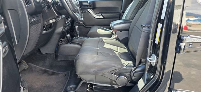 Used 2012 Jeep Wrangler Unlimited Rubicon image 10