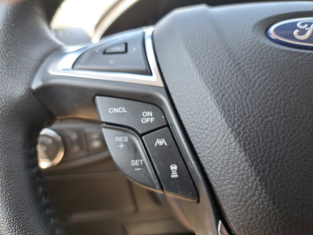 Used 2020 Ford Edge Titanium w/ Equipment Group 301A AWD/4WD image 21