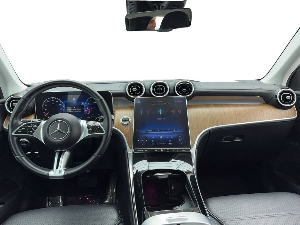 Used 2024 Mercedes-Benz GLC 300 4MATIC image 19