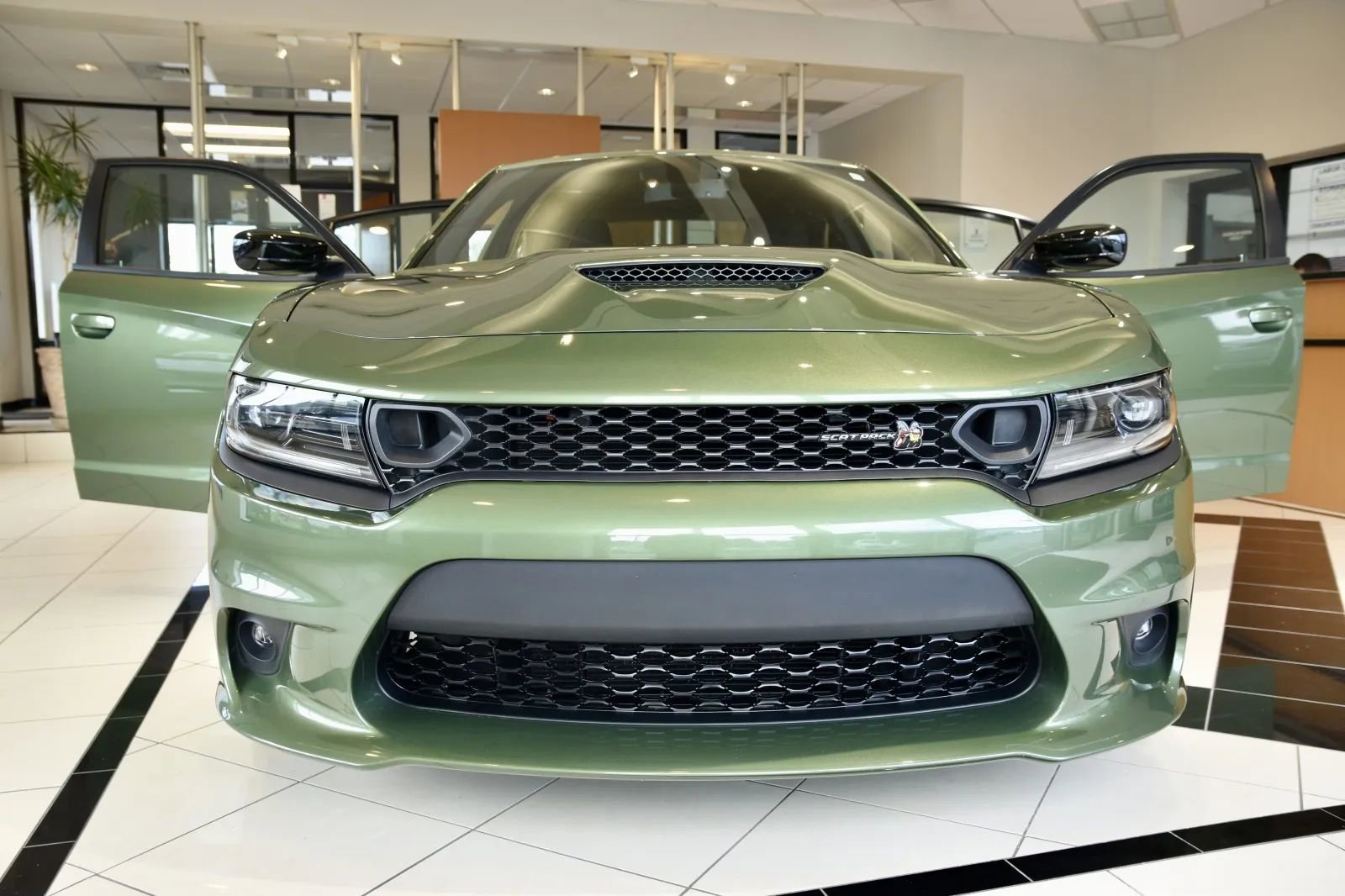 Used 2023 Dodge Charger Scat Pack image 2