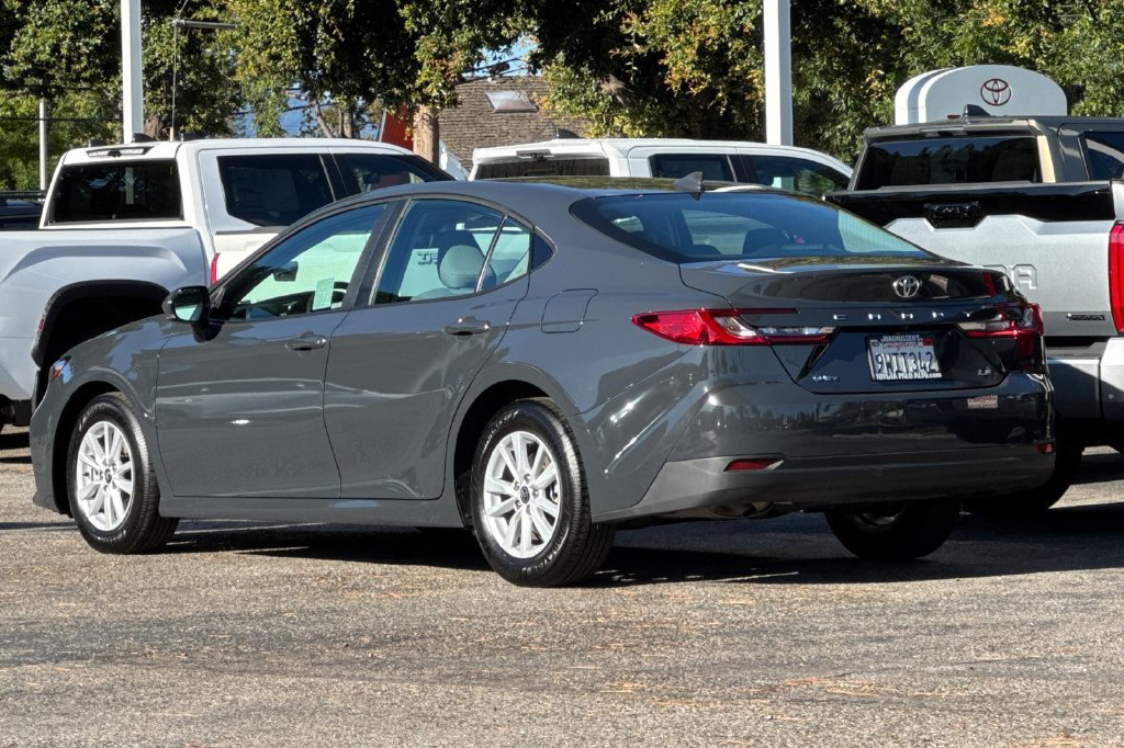 Used 2026 Toyota Camry LE FWD image 5
