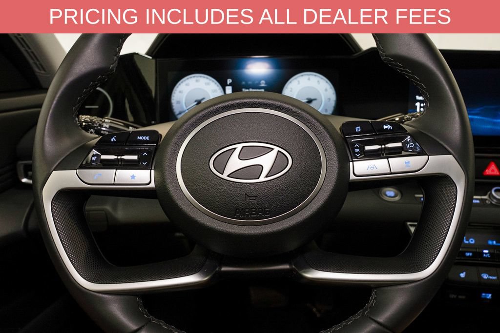 Used 2025 Hyundai Elantra SEL FWD image 19