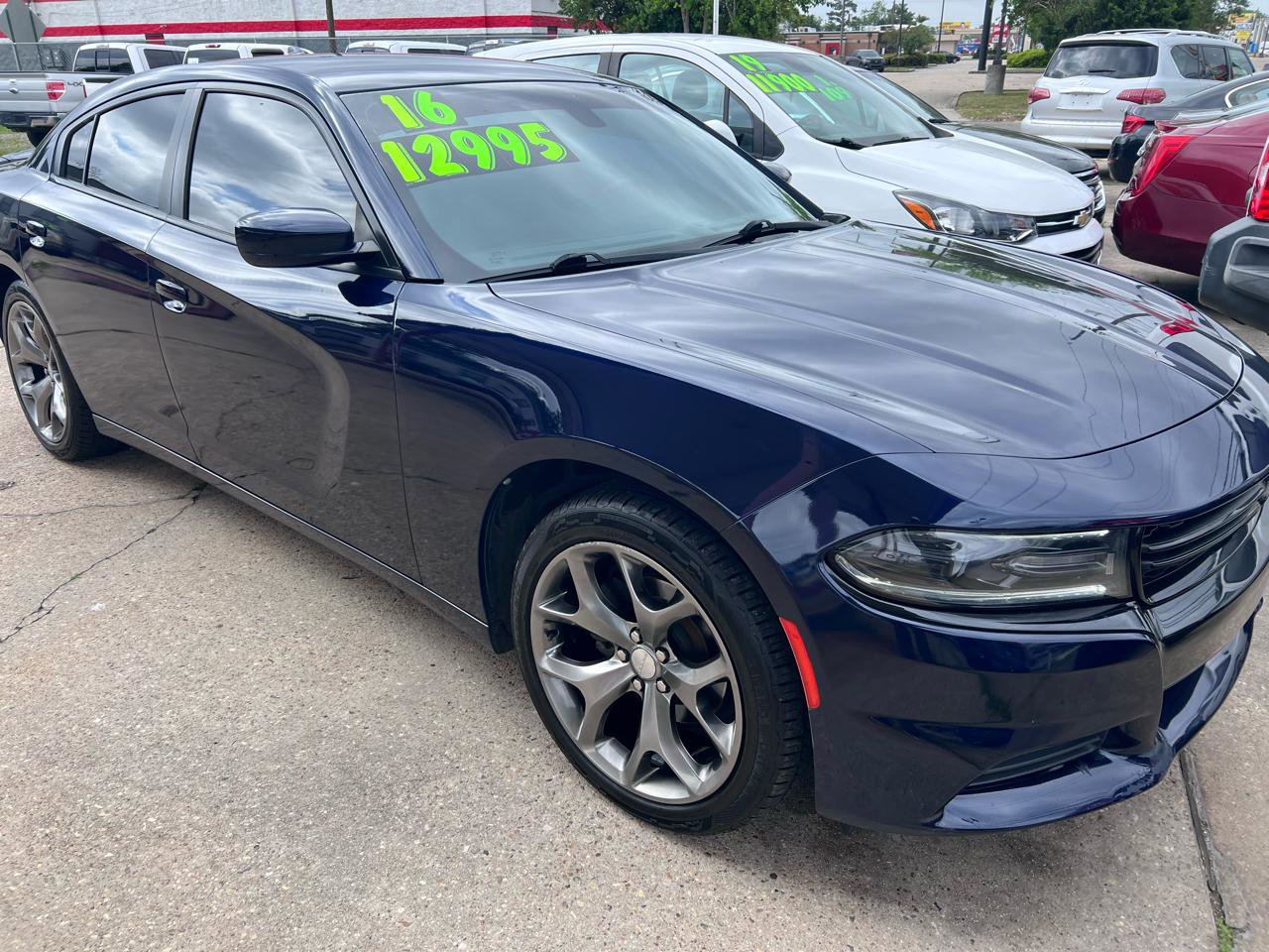 Used 2016 Dodge Charger SXT w/ Rallye Group image 16