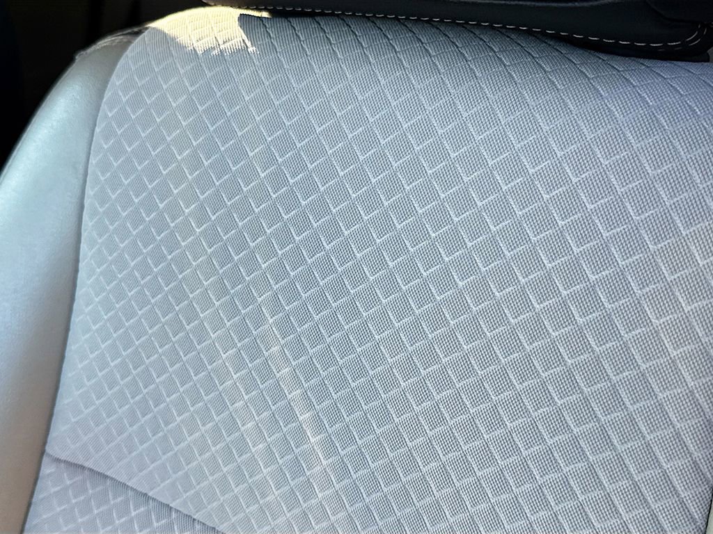 Used 2020 Buick Encore Preferred w/ Safety Package image 17