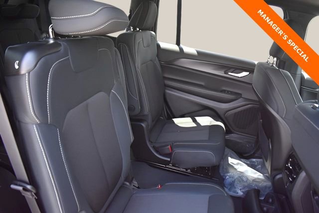 New 2025 Jeep Grand Cherokee L Laredo w/ Luxury Tech Group I image 19