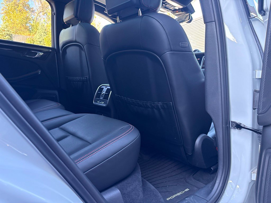 Certified 2023 Porsche Macan S AWD/4WD image 22