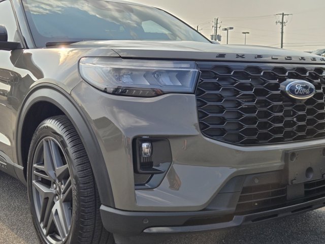 Used 2026 Ford Explorer ST w/ Sun And Sound Package RWD image 4