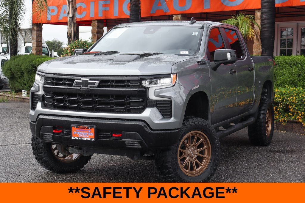 Used 2023 Chevrolet Silverado 1500 LT Trail Boss w/ Convenience Package II AWD/4WD image 4